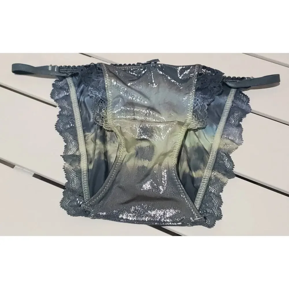 Victoria's Secret Dream Angels String Bikini Panty Rainbow Shift Gray On Green